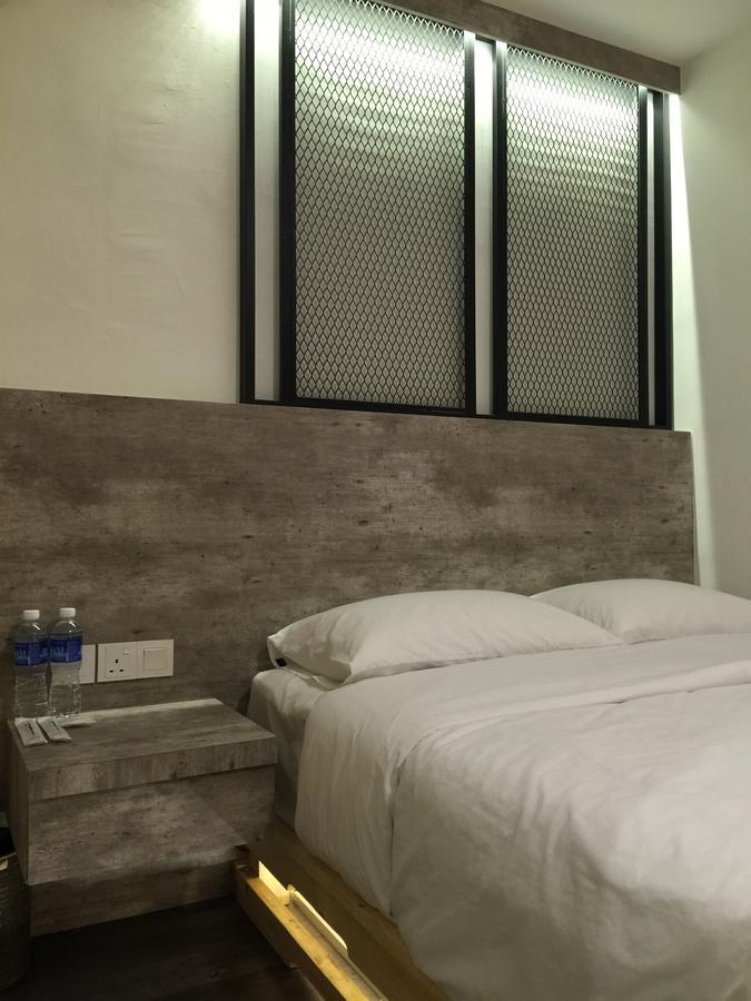 The Oikos Hotel Pontian Kecil Dış mekan fotoğraf