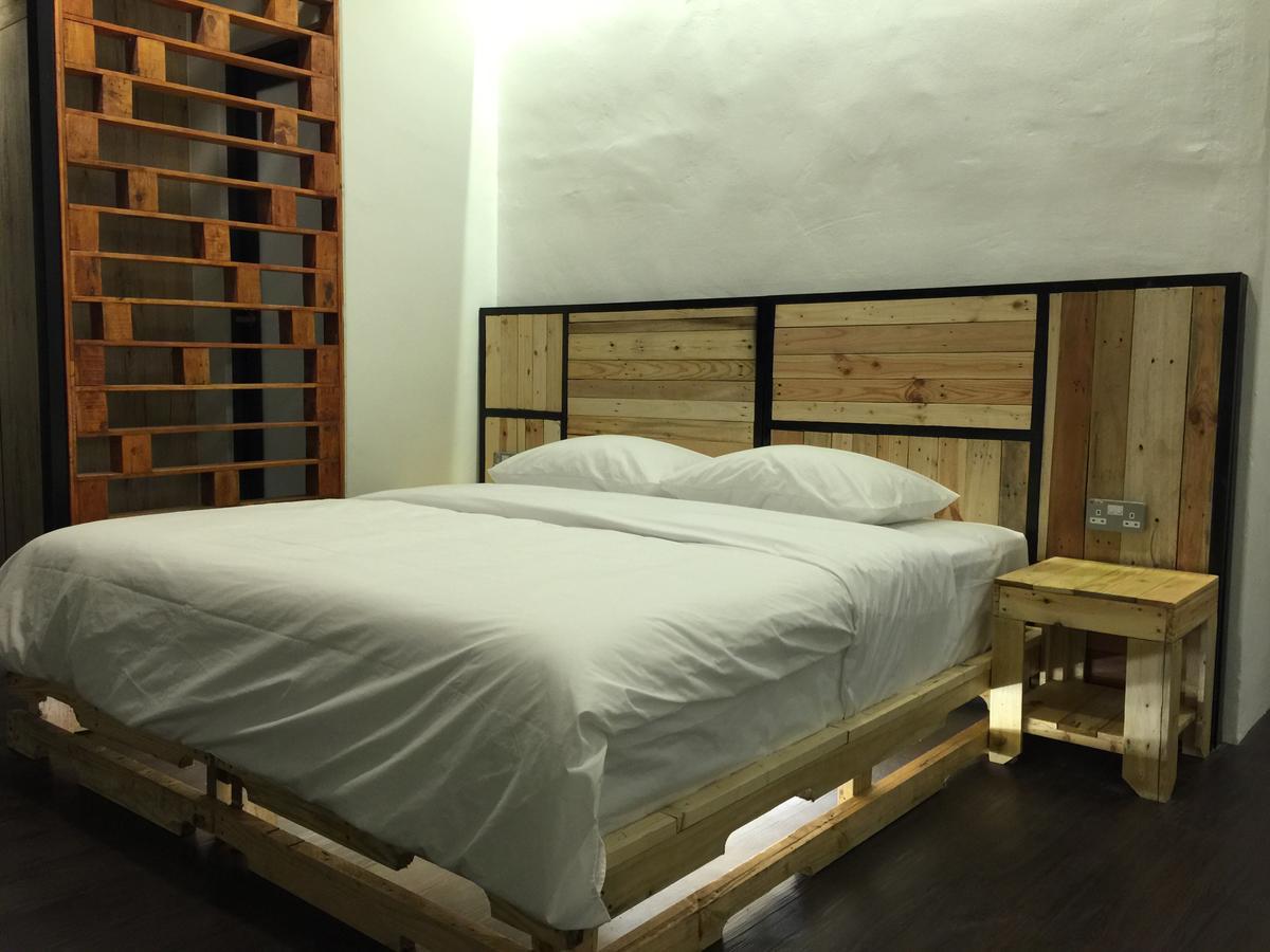 The Oikos Hotel Pontian Kecil Dış mekan fotoğraf