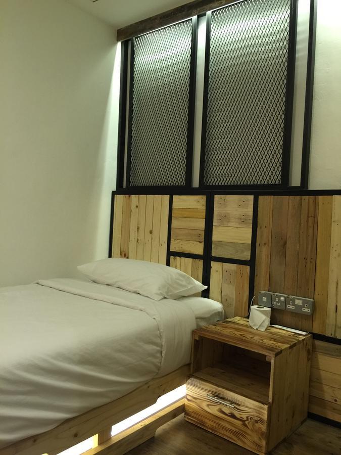 The Oikos Hotel Pontian Kecil Dış mekan fotoğraf
