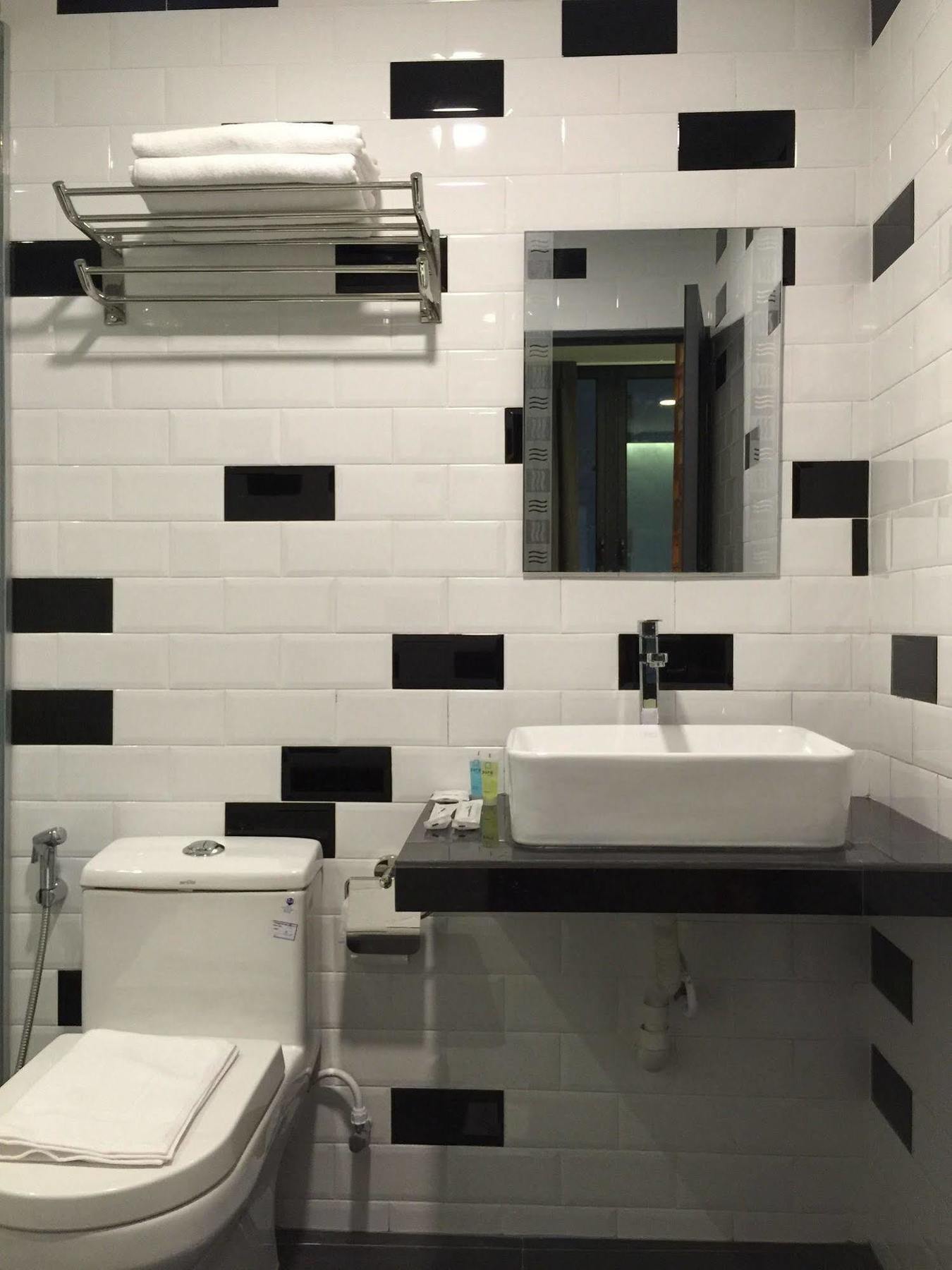 The Oikos Hotel Pontian Kecil Dış mekan fotoğraf