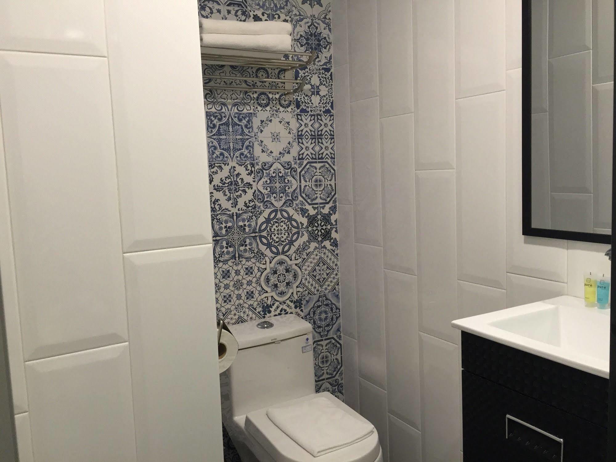 The Oikos Hotel Pontian Kecil Dış mekan fotoğraf
