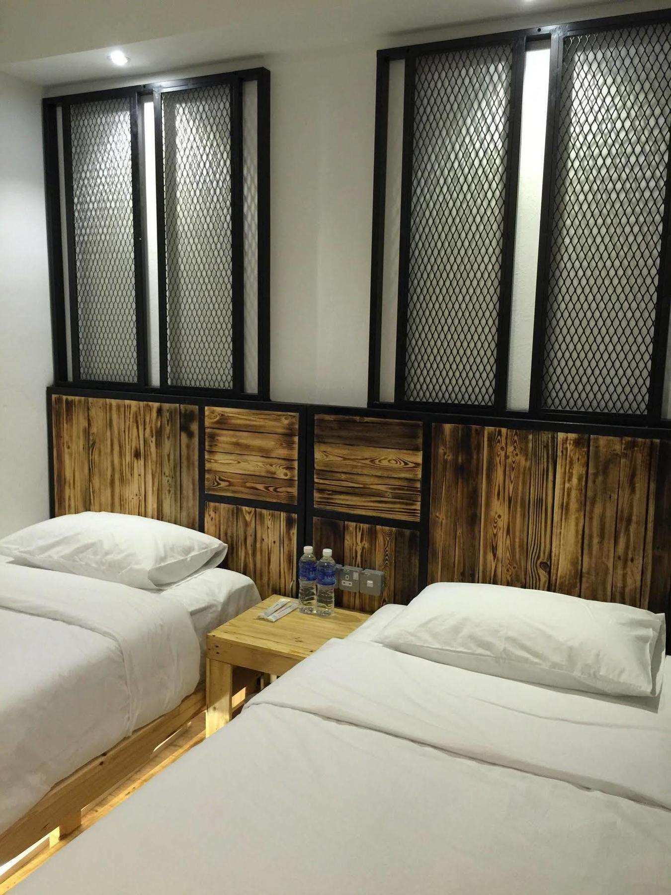 The Oikos Hotel Pontian Kecil Dış mekan fotoğraf