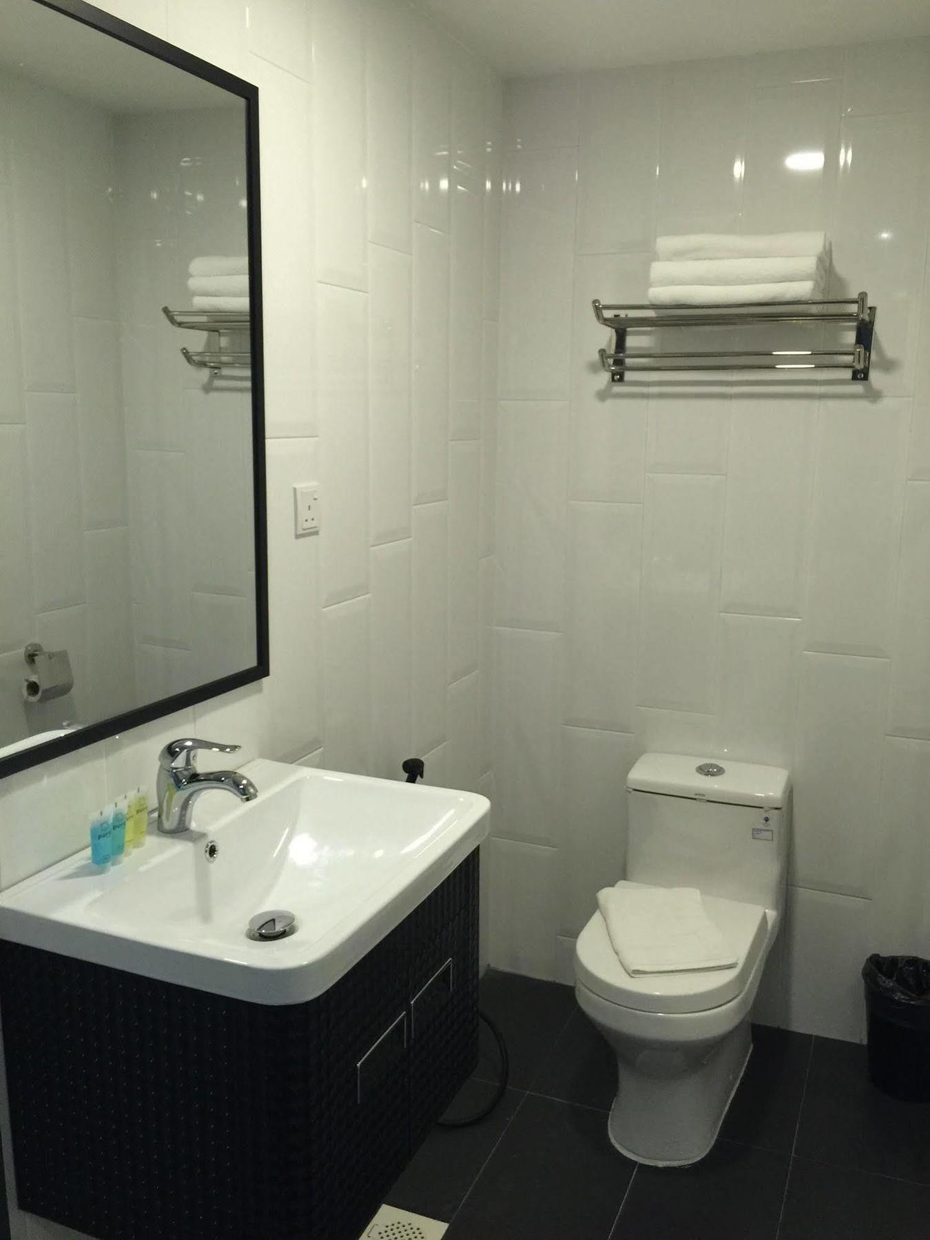 The Oikos Hotel Pontian Kecil Dış mekan fotoğraf