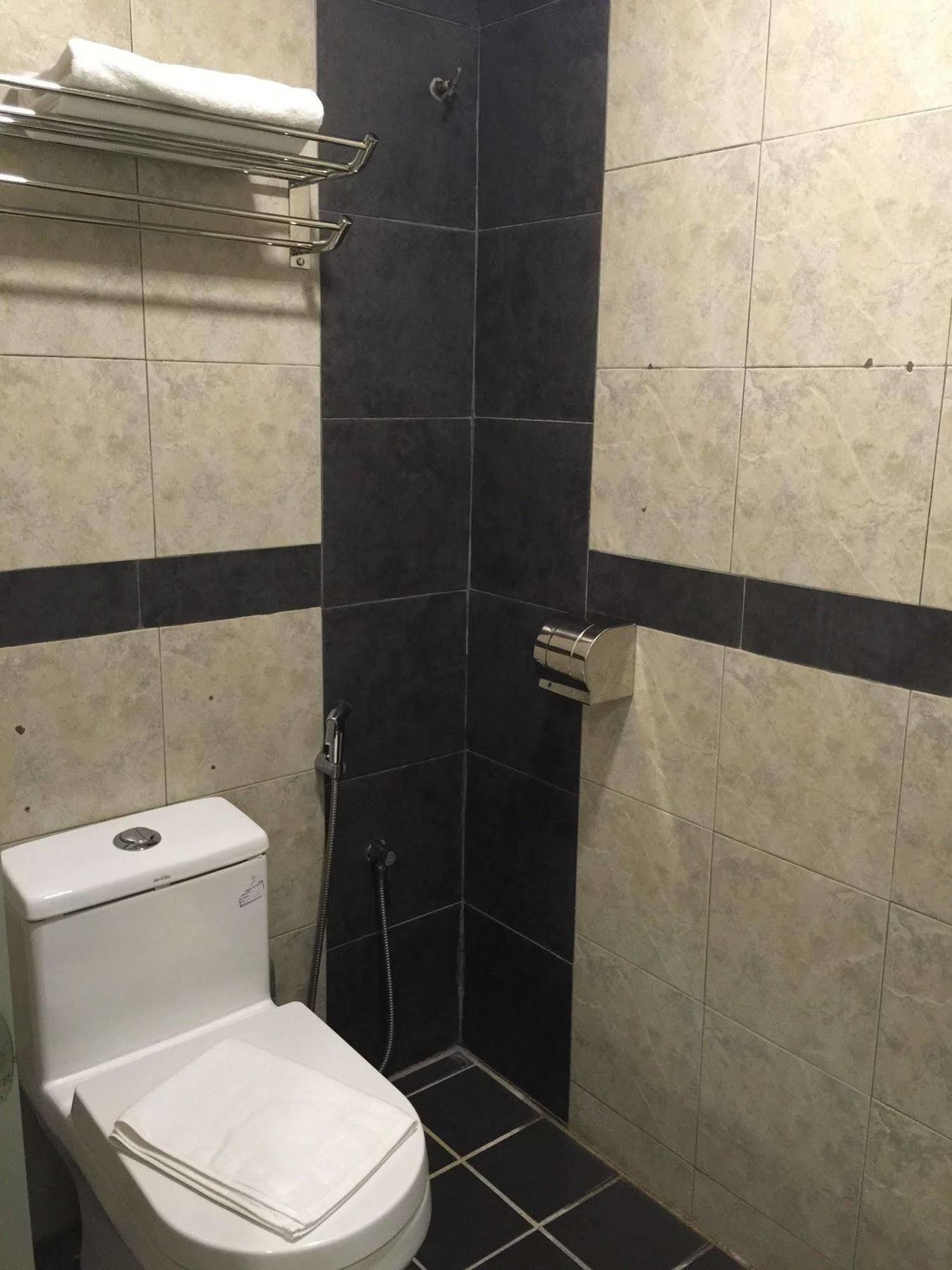 The Oikos Hotel Pontian Kecil Dış mekan fotoğraf