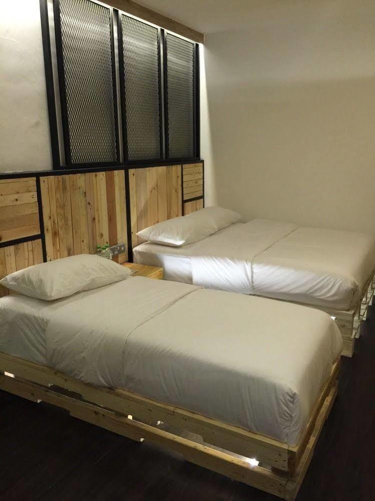 The Oikos Hotel Pontian Kecil Dış mekan fotoğraf
